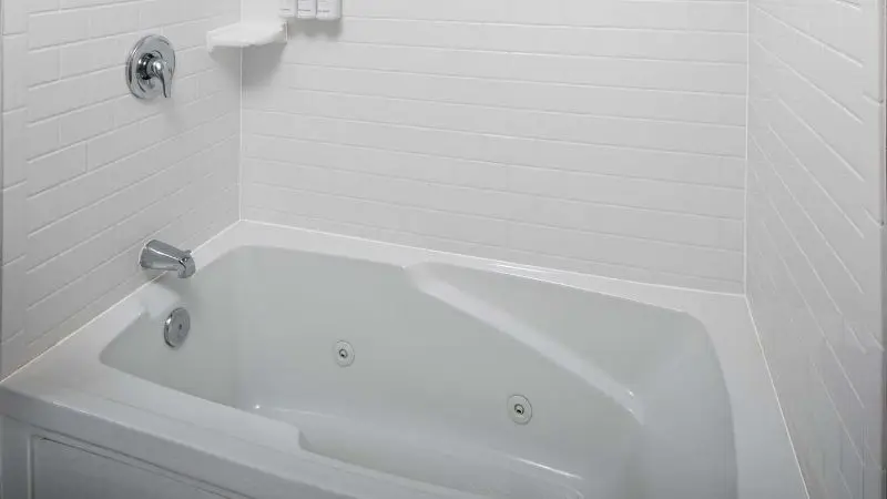 Hotels with jacuzzi in room in Excelsior Springs