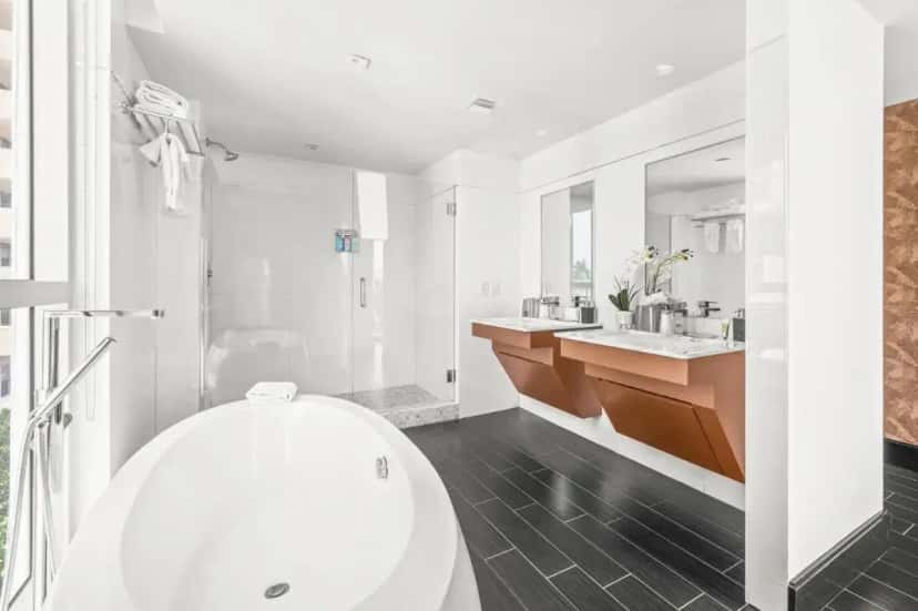Deep soaking tub at The Fairwind Hotel in Bal Harbour, FL