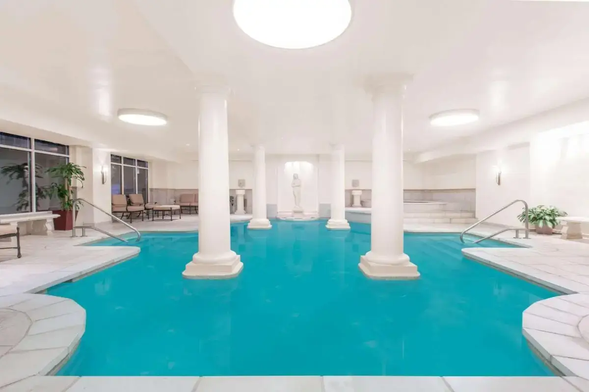 In-room hot tub at The George Washington, a Wyndham Grand Hotel in Winchester, VA
