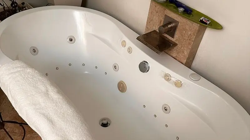 The Green Ginger Guest House hotel photo 1 in Marina del Rey, California