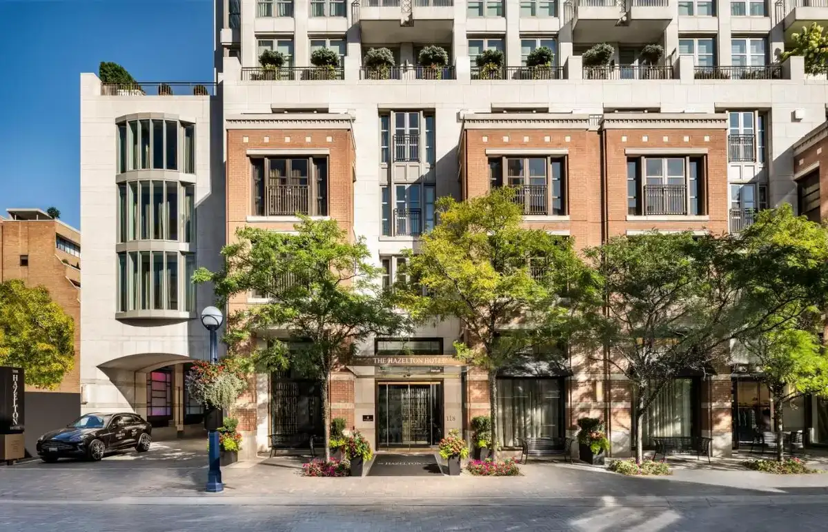 Hotels in Toronto with a jacuzzi in the room