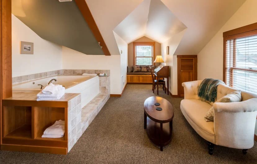 Hotels with jacuzzi in room in Washington