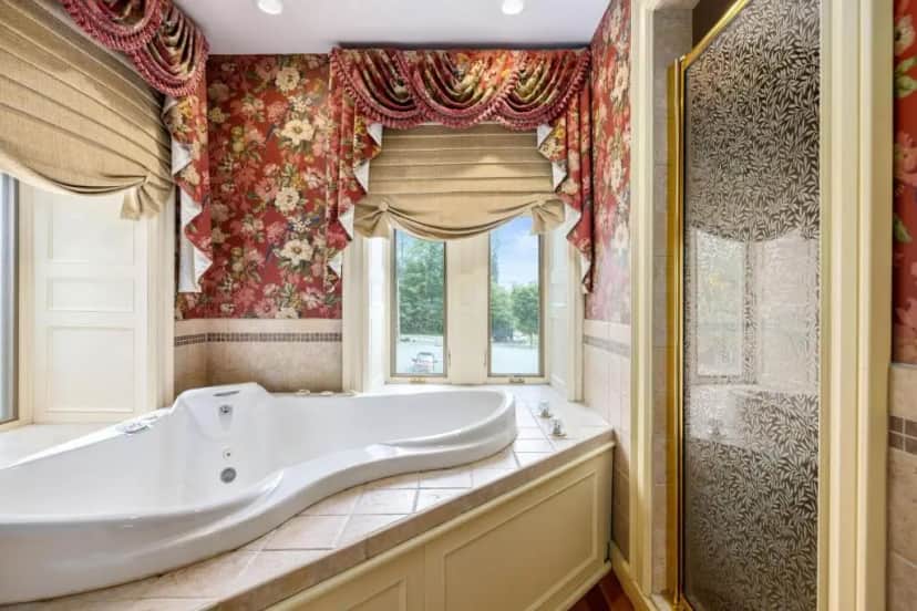 Private in-room jacuzzi tub in the King Suite at The Inn at Erlowest