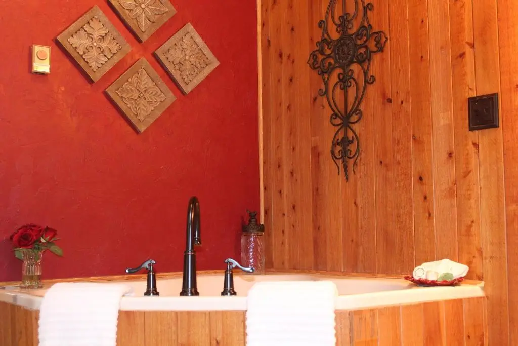 Private in-room jacuzzi tub in the Queen Room with Spa Bath at The Inn at White Oak