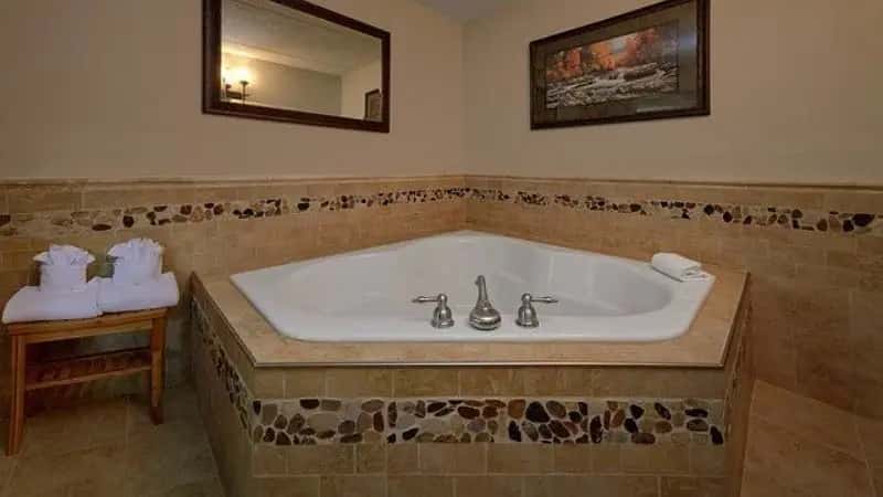 In-room hot tub at The Inn on the River in Pigeon Forge, TN