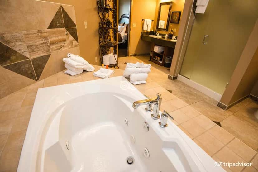 In-room hot tub at The Lodge At Deadwood in Deadwood, SD