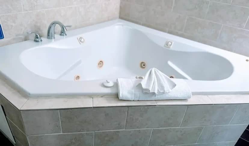 The Pacific Inn hotel photo 1 in Seal Beach, California
