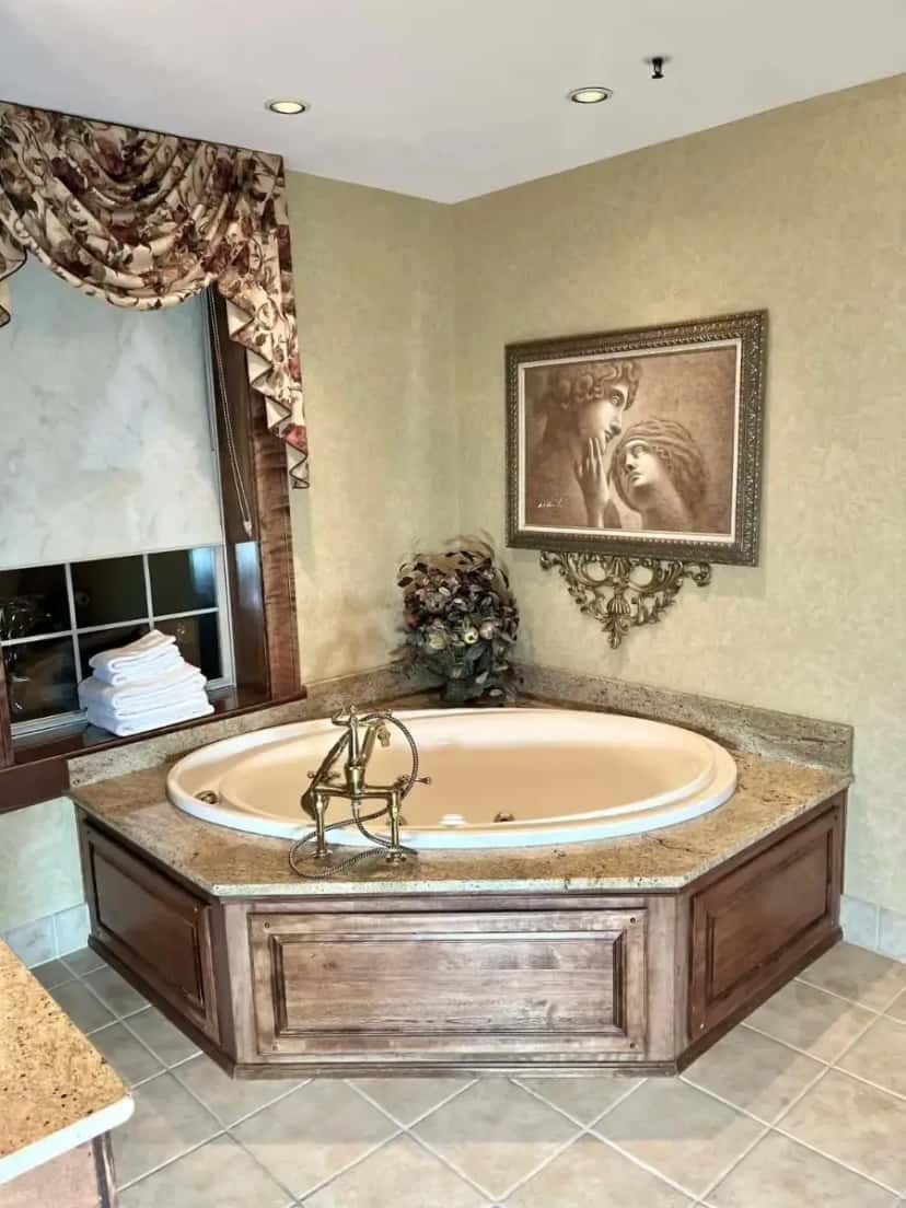 In-room hot tub at The Port Hotel in Cedarburg, WI
