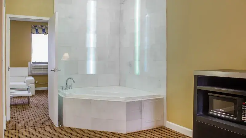 In-room hot tub at The Prince Hotel, an Ascend Hotel Collection Member in Tunkhannock, PA