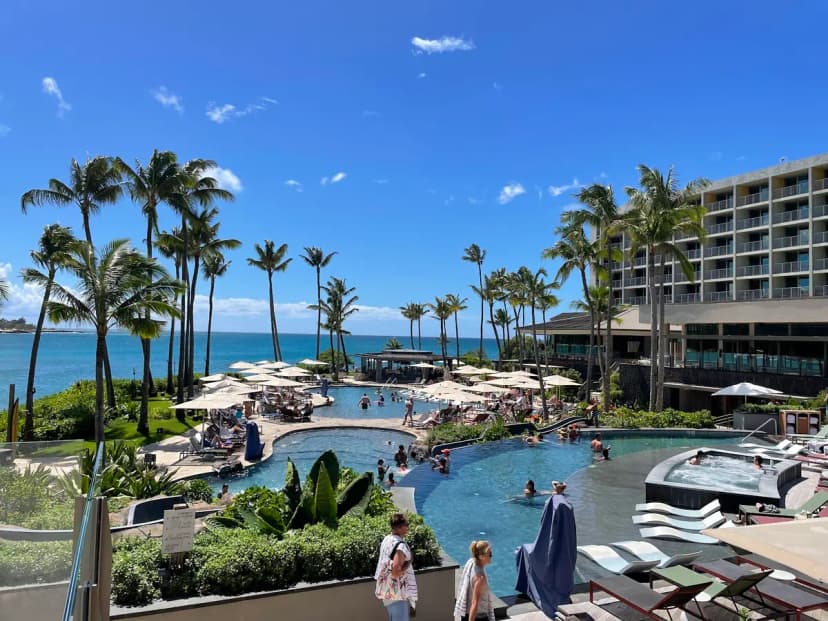 Hotels with jacuzzi in room in Kahuku