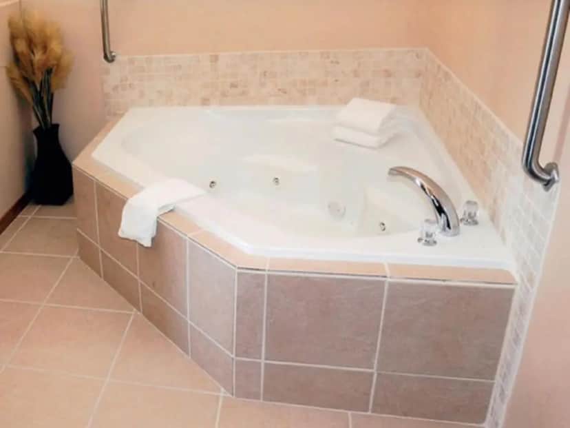 Private in-room jacuzzi tub in the King Suite with Spa Bath at The Soluna Hotel