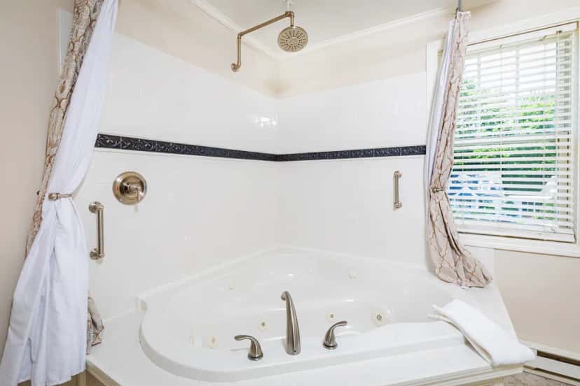 In-room jacuzzi tub at The Victoria Inn Bed & Breakfast in Hampton, NH