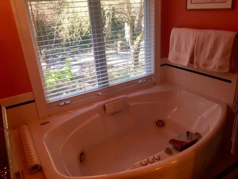 In-room hot tub at The Villa Bed & Breakfast in Dupont, WA