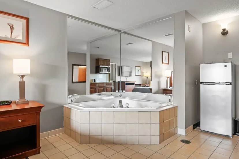 Private in-room jacuzzi tub in the Standard Suite, 1 King Bed, Kitchen (Jetted Tub) at TownSquare Place Extended Stay
