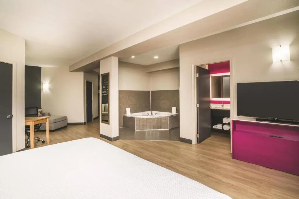 Private in-room jacuzzi in the 1 King Bed, Sofa Bed, Jetted Tub Suite, Non-Smoking at Travelodge by Wyndham Chattanooga/Hamilton Place