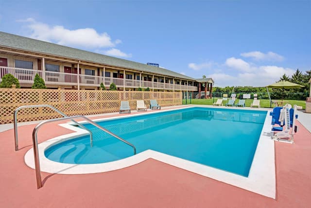Shared outdoor hot tub