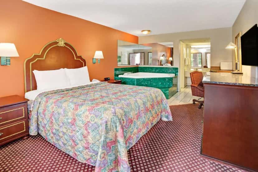 In-room hot tub at Travelodge by Wyndham Sellersburg in Sellersburg, IN