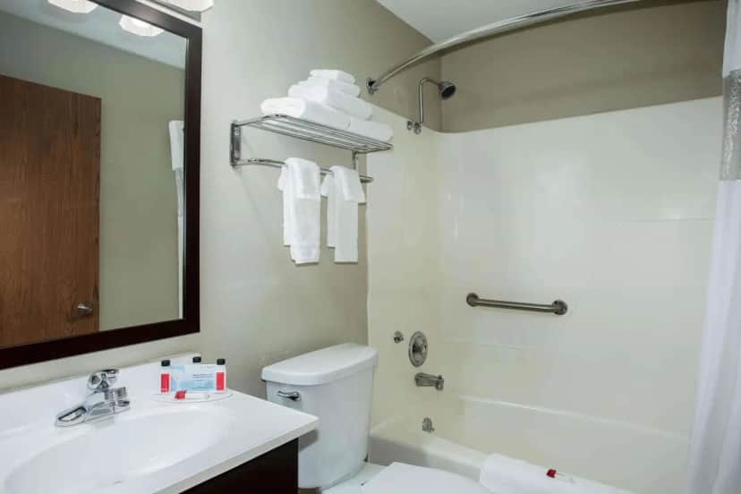 Deep soaking bathtub at Travelodge by Wyndham Wahpeton Event Center