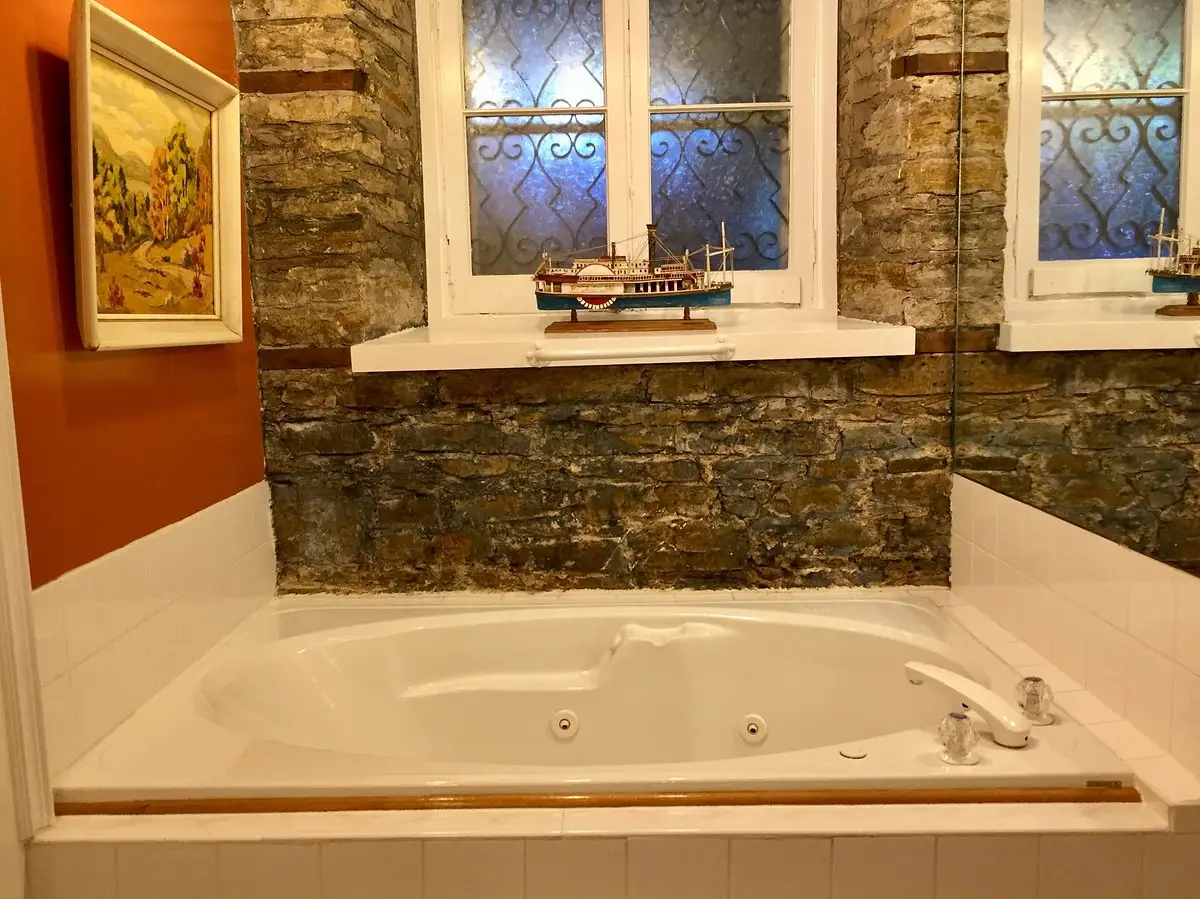 Trinity House Inn hotel photo 1 in Gananoque, New York