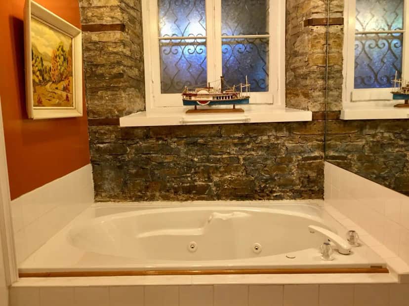 Trinity House Inn hotel photo 1 in Gananoque, New York