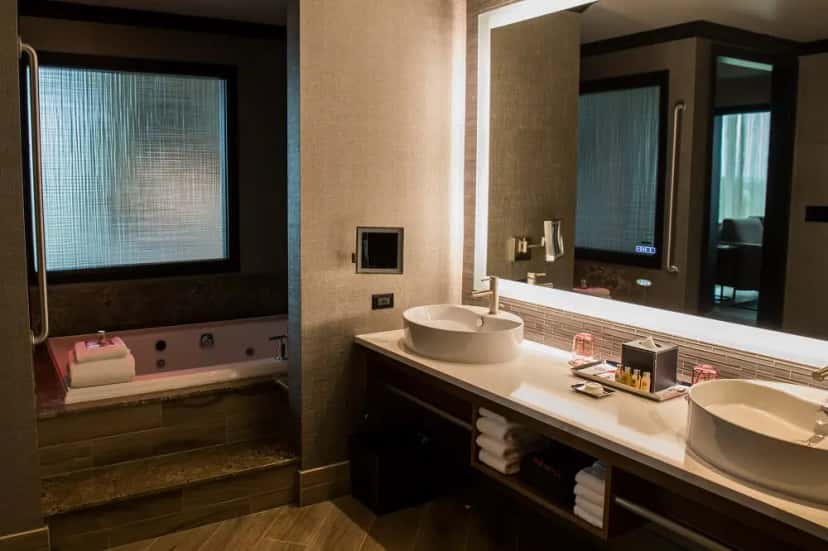 In-room jacuzzi tub at Tulalip Resort Casino in Tulalip, WA