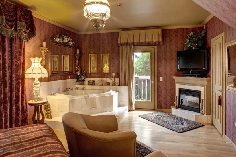 Hotels with jacuzzi in room in Ephrata