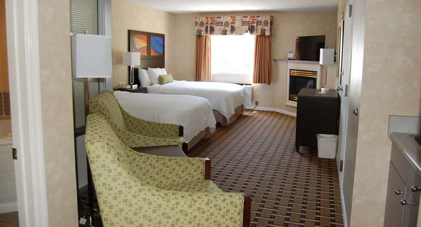 In-room jacuzzi tub at Vacation Lodge in Pigeon Forge, TN