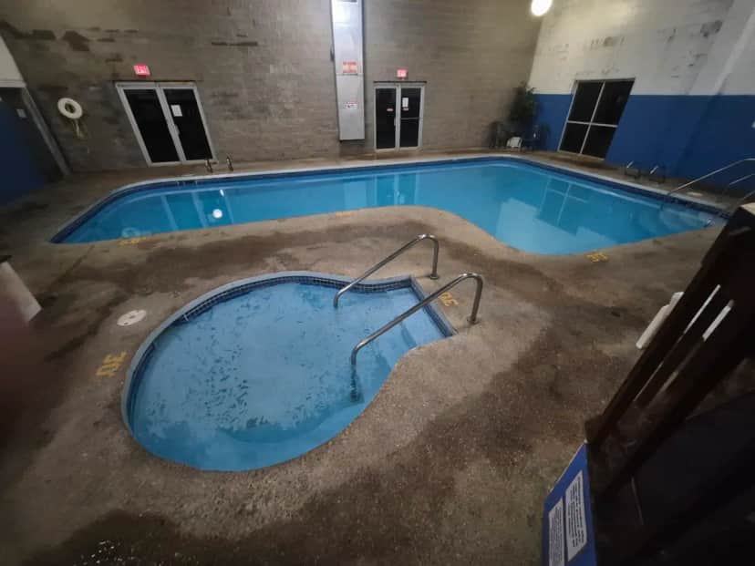 Shared indoor hot tub at Voyageur Inn and Conference Center