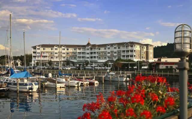 Watkins Glen Harbor Hotel — guest room