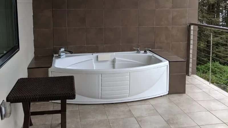 In-room hot tub at Whale Cove Inn in Depoe Bay, OR
