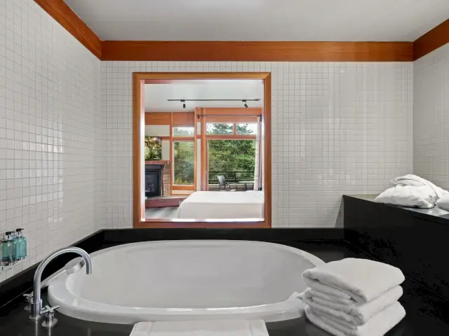 Willows Lodge Deep soaking bathtub