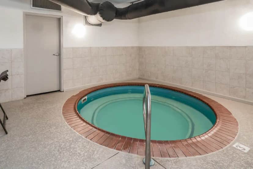 Shared indoor hot tub at Wingate by Wyndham Bowling Green