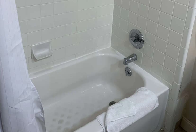 Hotels with jacuzzi in room in Brighton