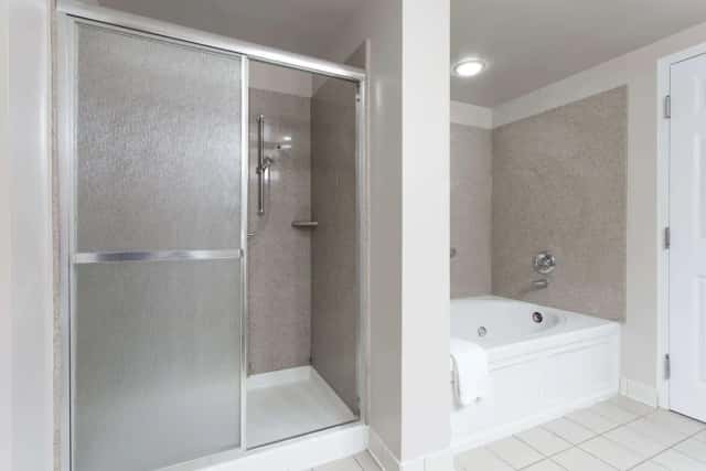 Jetted bathtub at Wingate by Wyndham Chesapeake