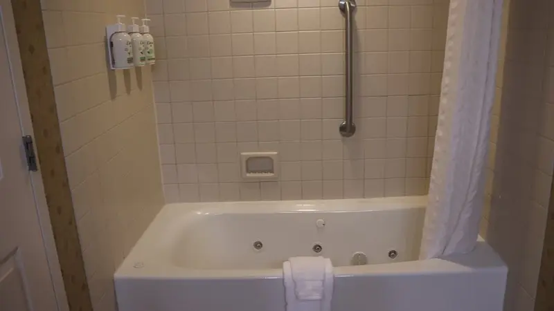 In-room hot tub at Wingate by Wyndham Peoria in Peoria, IL