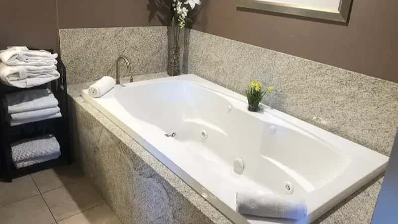 In-room hot tub at Wingate by Wyndham St. George in Saint George, UT