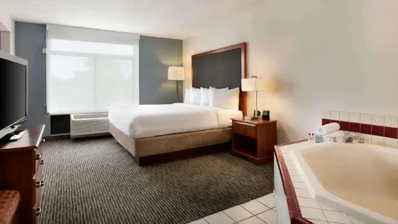Hotels with jacuzzi in room in Vienna