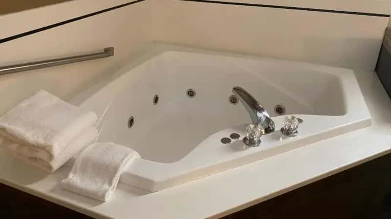 In-room hot tub at Wyndham Garden Warsaw in Warsaw, IN
