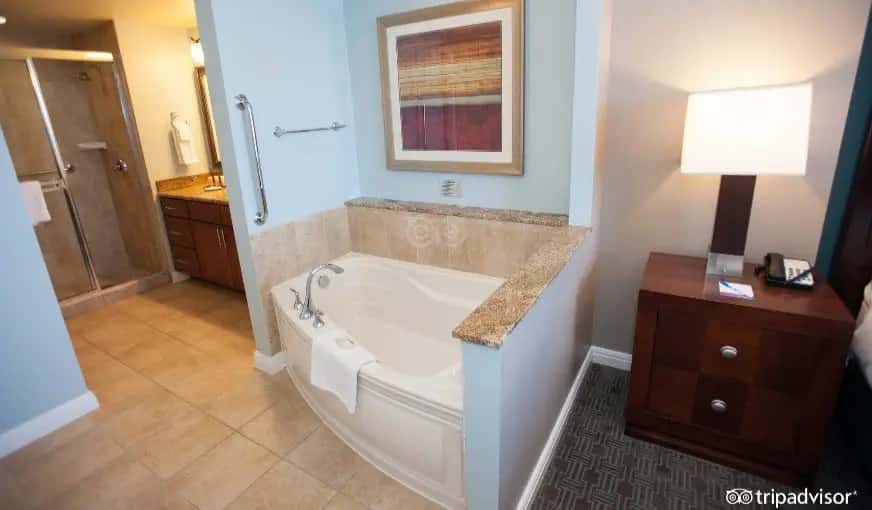In-room hot tub at Wyndham Vacation Resorts at National Harbor in National Harbor, MD