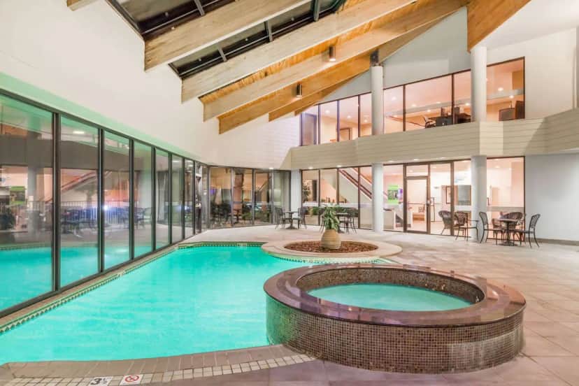 Shared indoor hot tub at Wyndham Virginia Beach Oceanfront