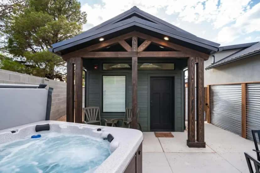 Private outdoor hot tub at Zion Oasis Rentals in Hurricane, UT