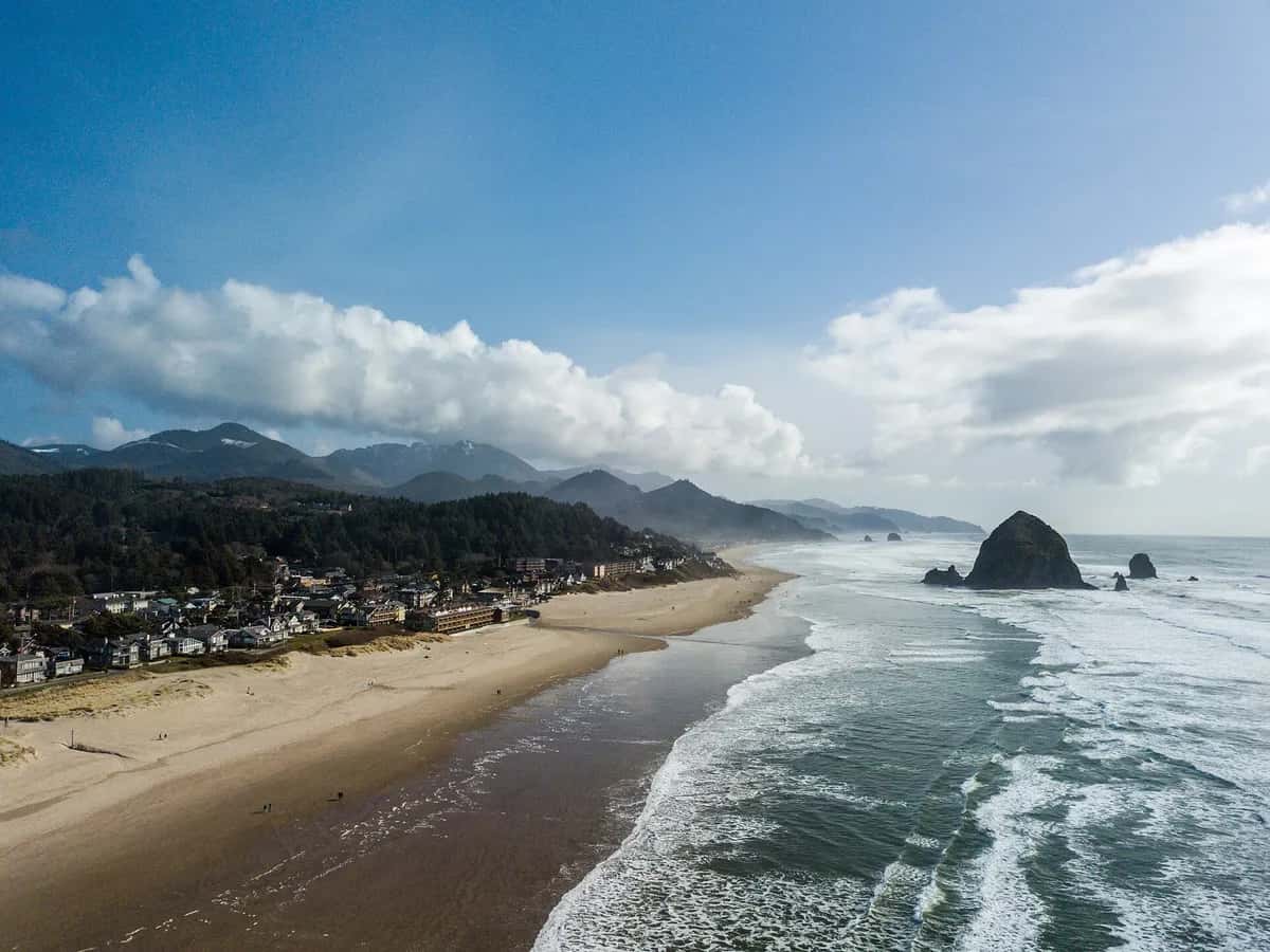 Haystack Rock on the beach at Cannon Beach, Oregon