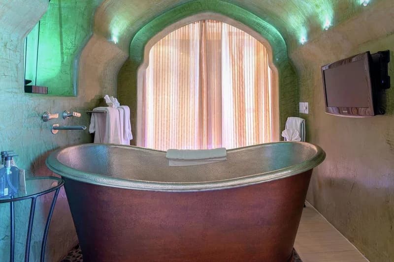 Hotels with jacuzzi in room in Albuquerque