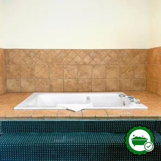 Jetted bathtub