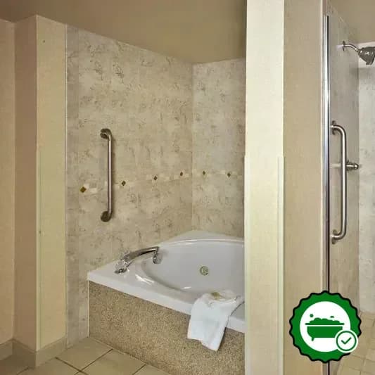 Jetted bathtub