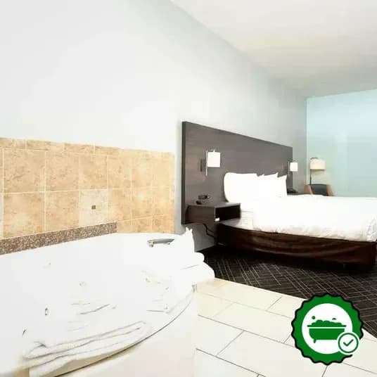 Jetted bathtub