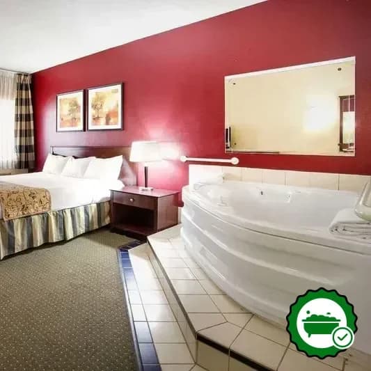 Ramada by Wyndham Bettendorf