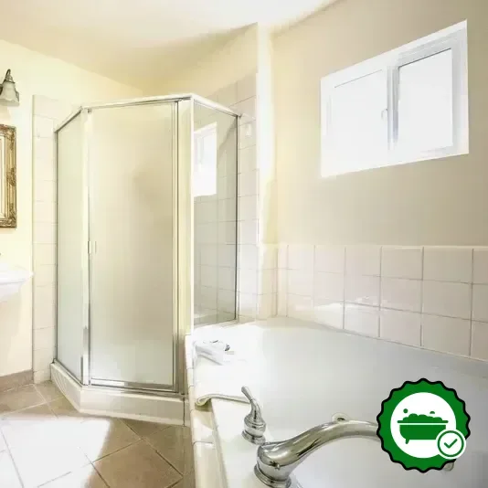 Deep soaking bathtub