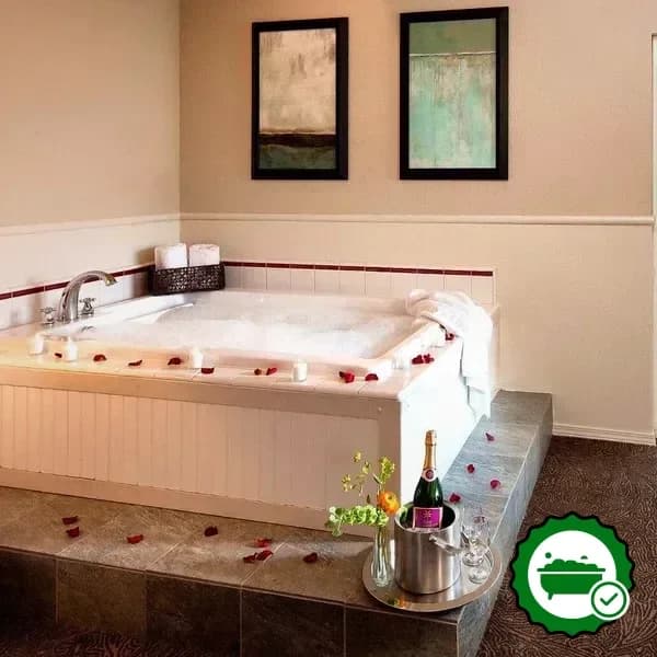 Deep soaking bathtub