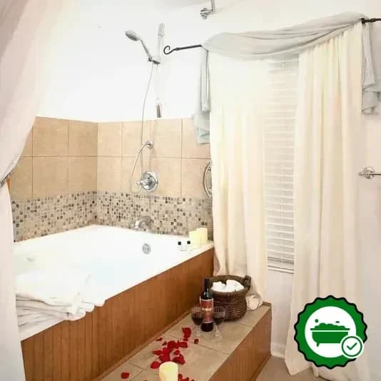 Deep soaking bathtub